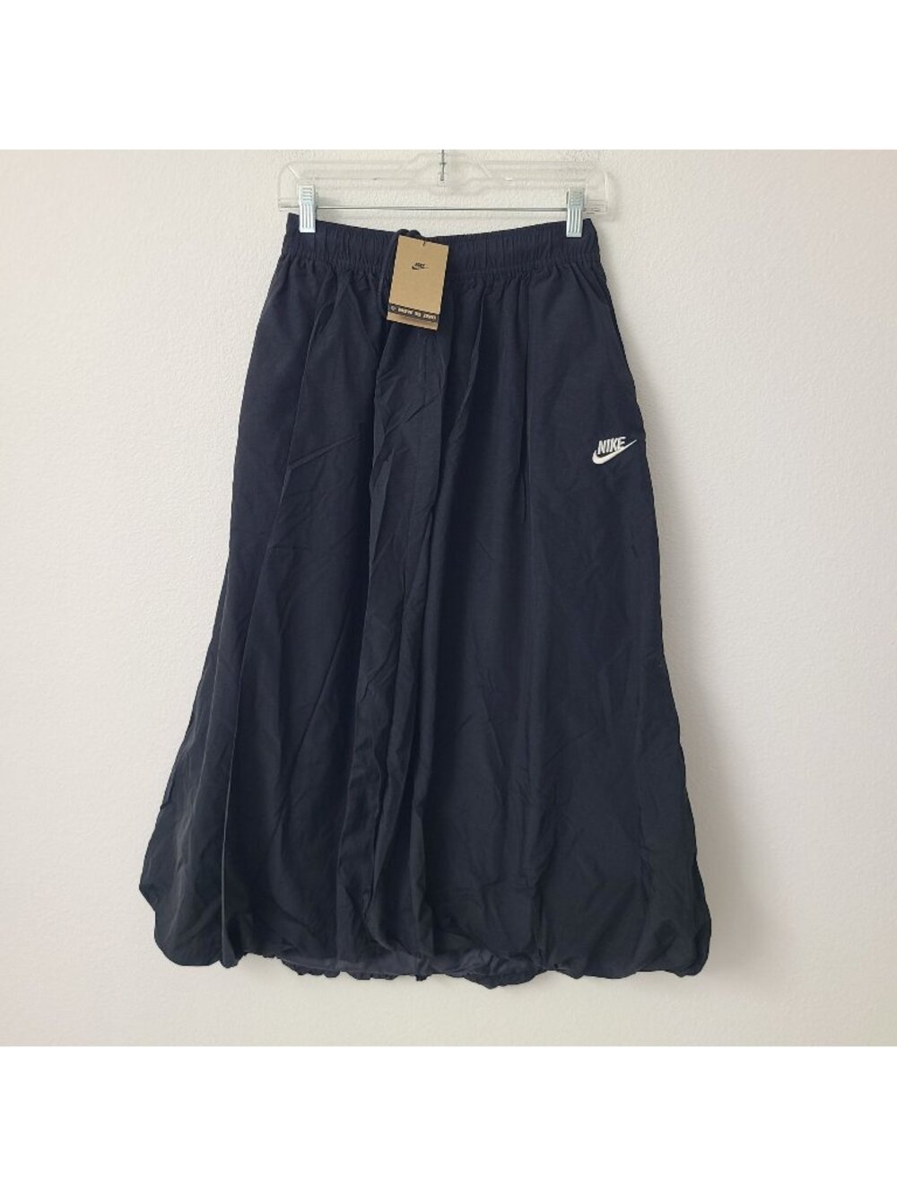 Nike Womens Sportswear Windrunner Skirt IM7450-010 Size S Black